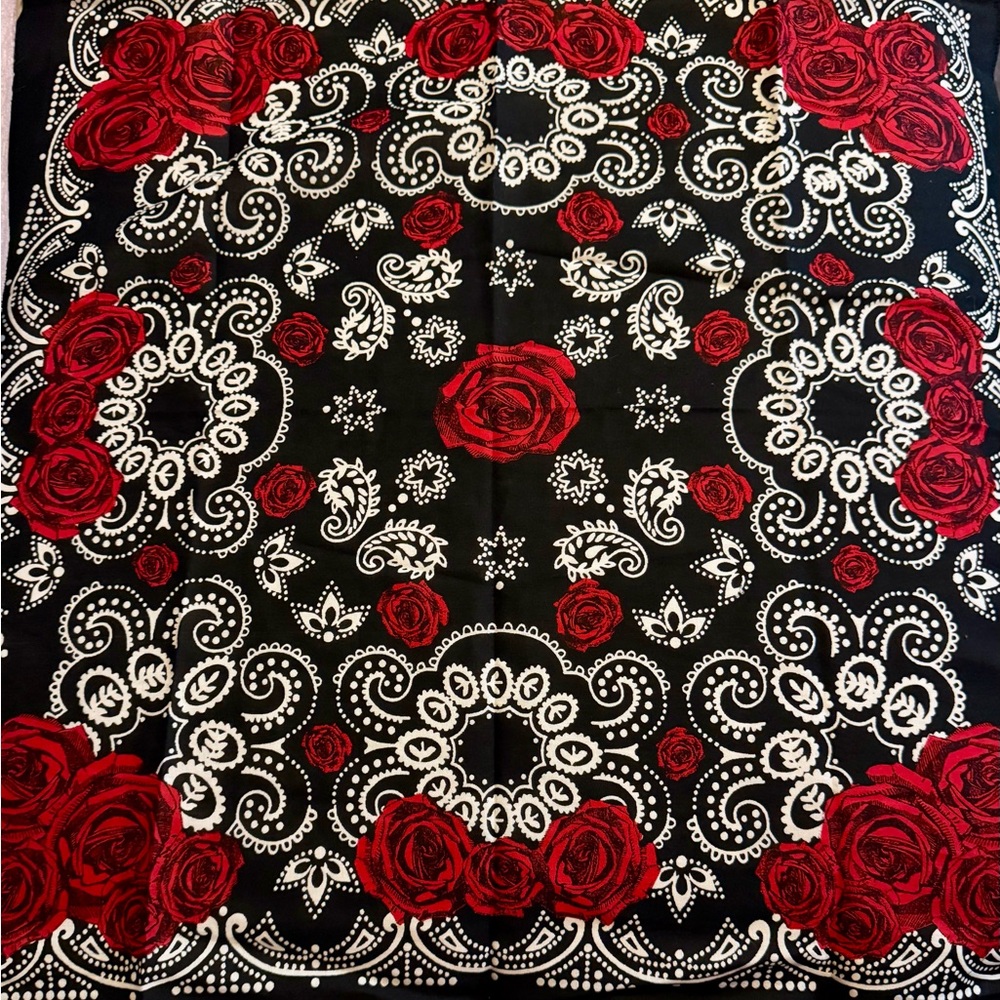 Floral and Skull Patterned Bandana Set - Picture 4 of 9
